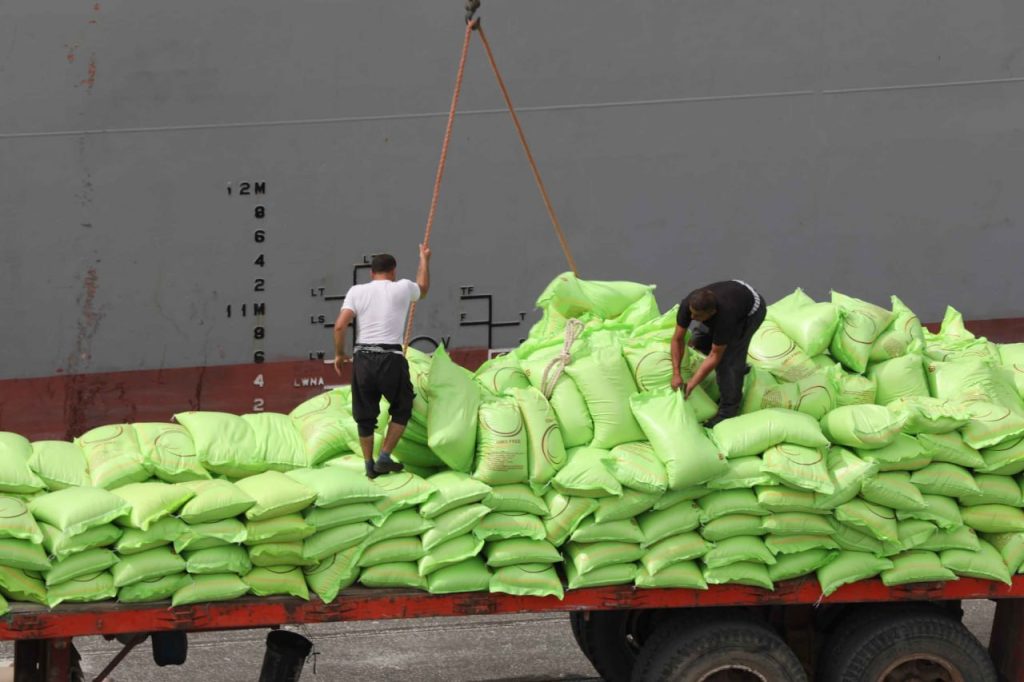 Carrying Bagged Cargo from Iran to the Persian Gulf Countries
